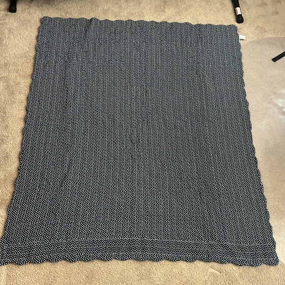 EUC white and navy star quilt - Picture 2 of 5